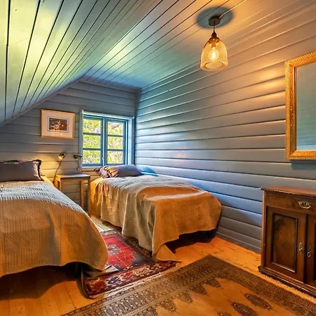 Villa Borgvag - A Unique Seafront Villa In The Heart Of Lofoten Bostad Exterior photo